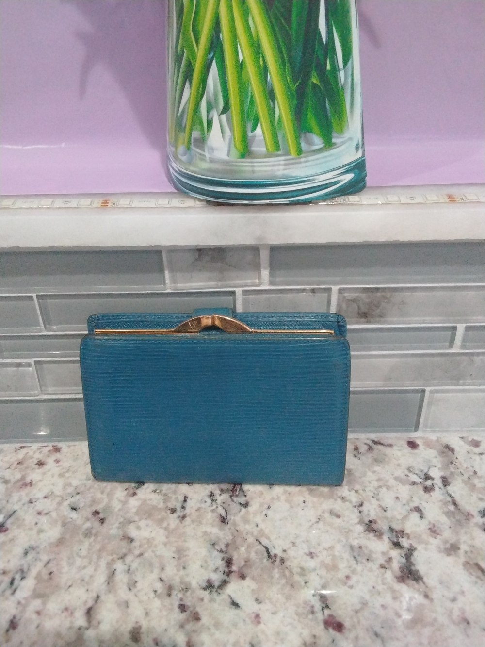 Louis Vuitton Vintage Epi Kiss Lock Wallet - Picture 14 of 17